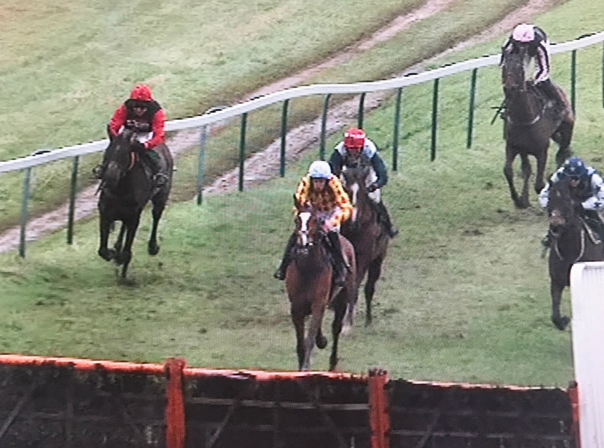 Zac Baker stays ahead in the gentlemen’s jump tables Amateur Jockeys